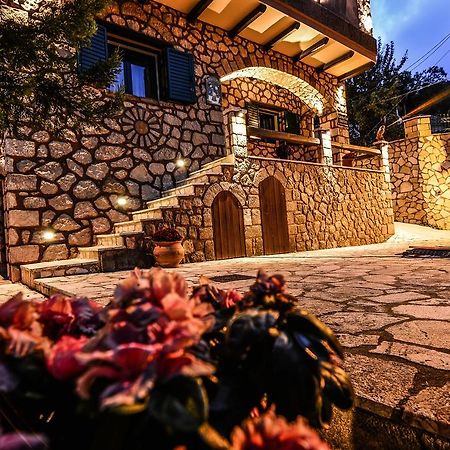 Camelia Suites Synikia Mesi Trikalon Екстер'єр фото